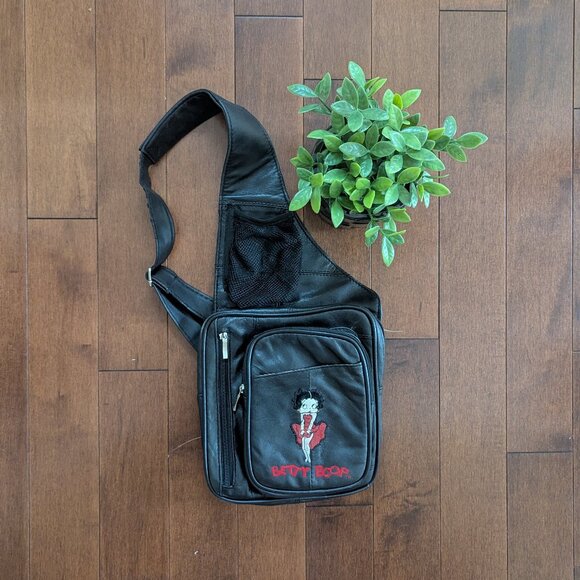 BETTY BOOP LEATHER VINTAGE CROSSBODY BACKPACK - Picture 1 of 3